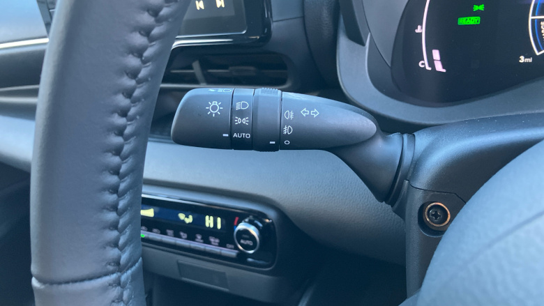 Toyota Yaris 1.5 Hybrid Design 5dr CVT Hybrid Hatchback